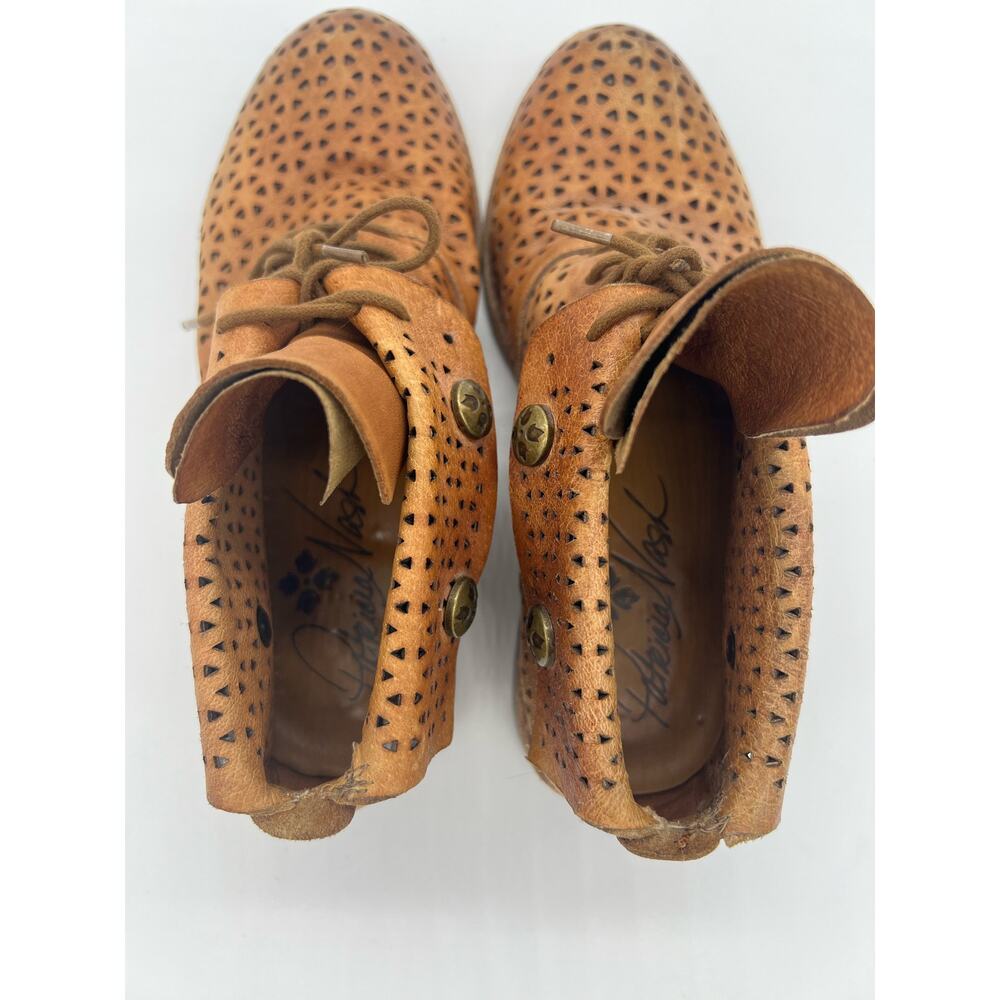 Patricia Nash “Sabrina” Leather Brown Ankle Boots Size - Picture 3 of 7